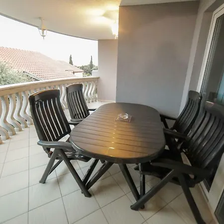 Ivisic Apartamento *